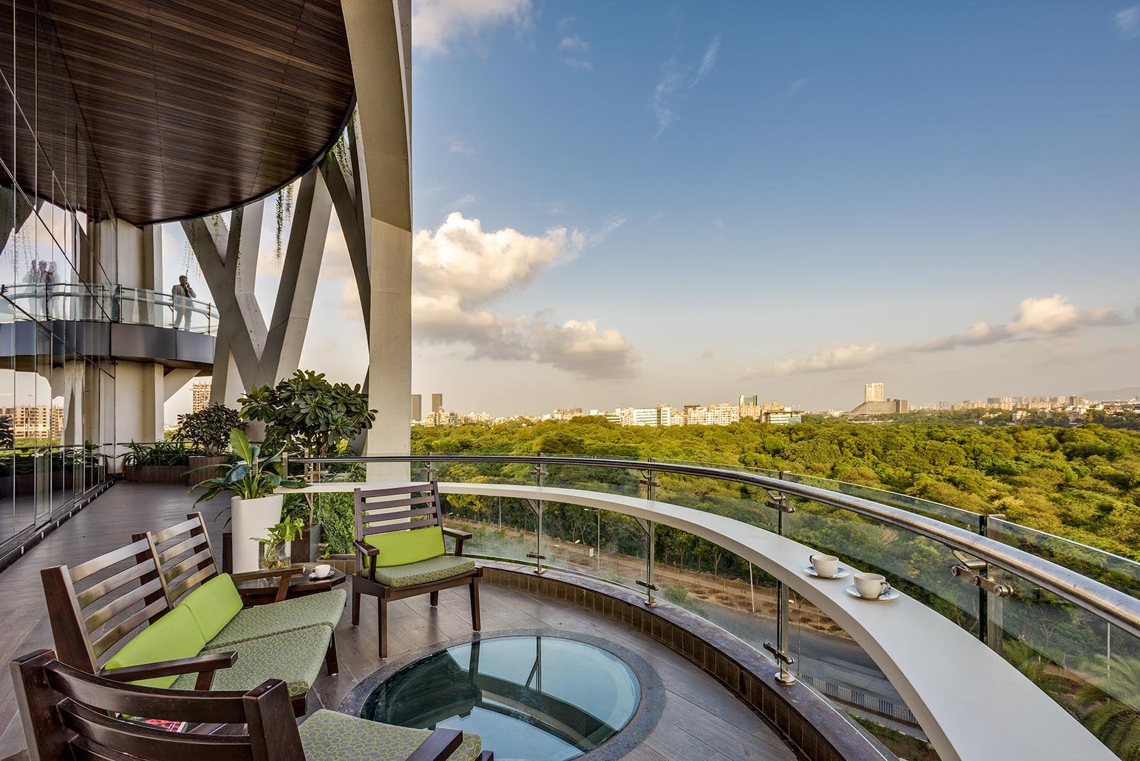 Breakout Balcony as extended workspace