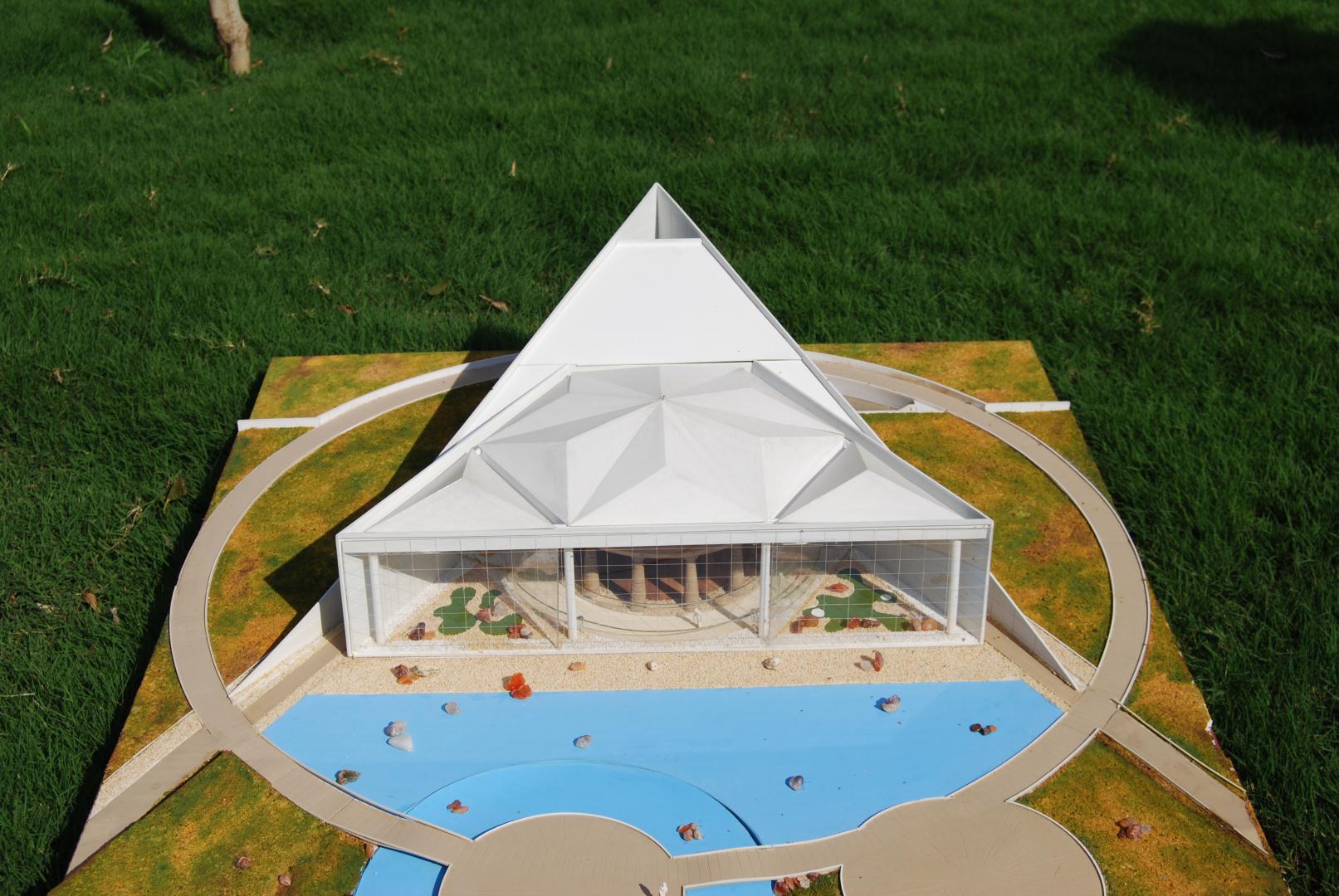 3D model: triangular structure