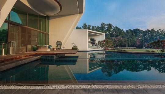 Breaking barriers between indoors and outdoors