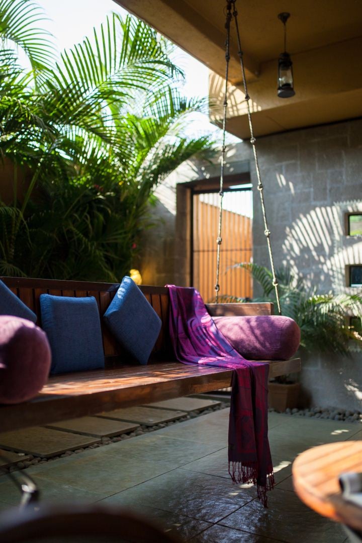 Cozy Jhoola Seating