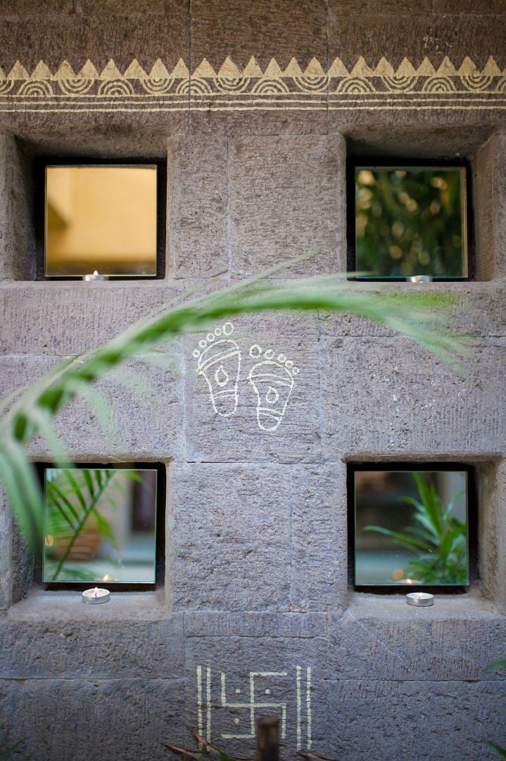 Traditional elements and materials