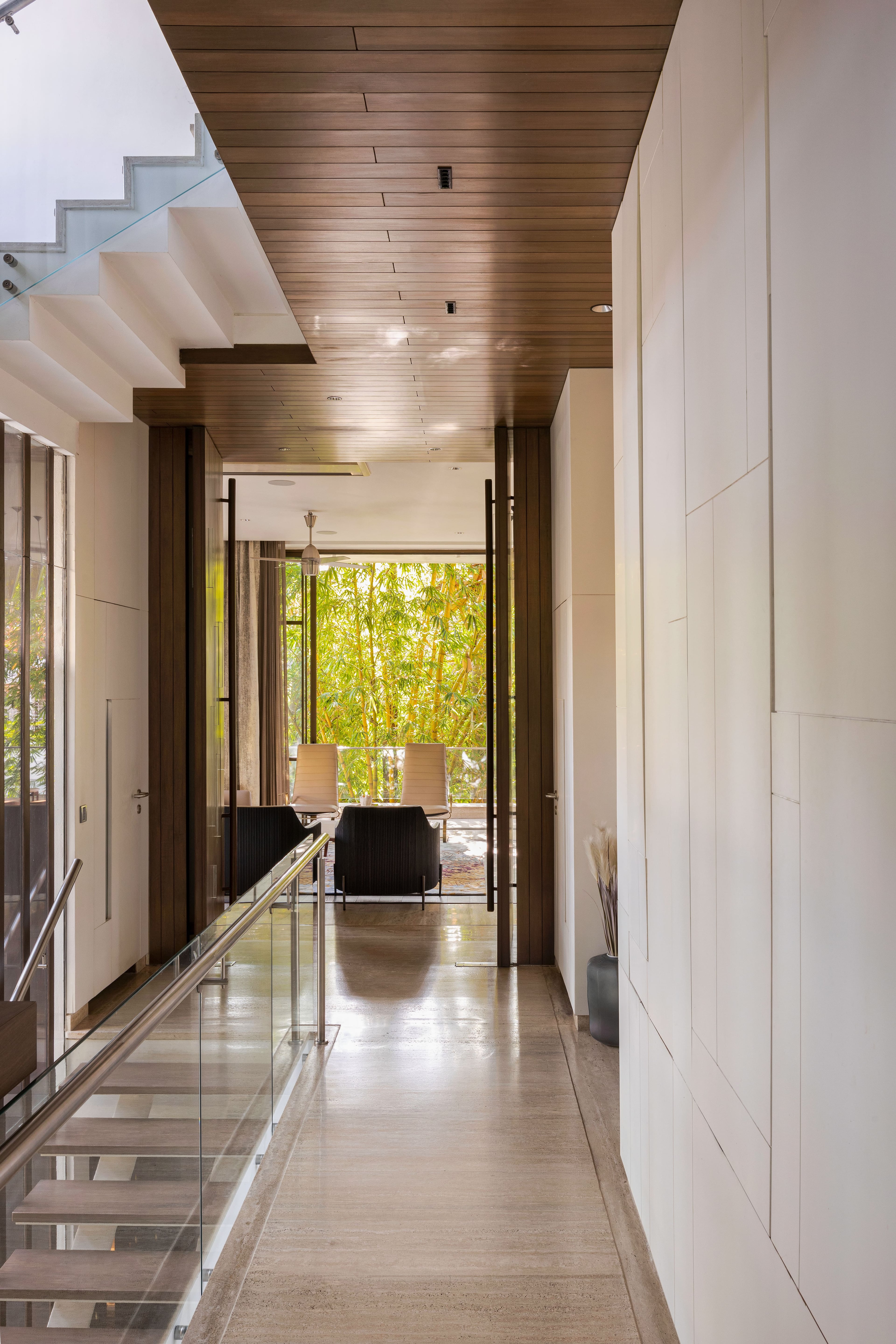 Upper lobby