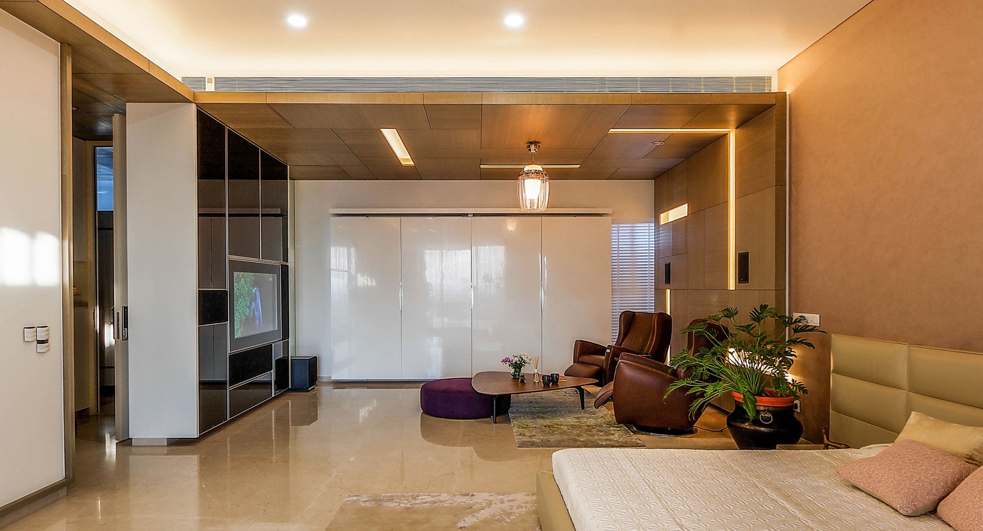 Master Lounge