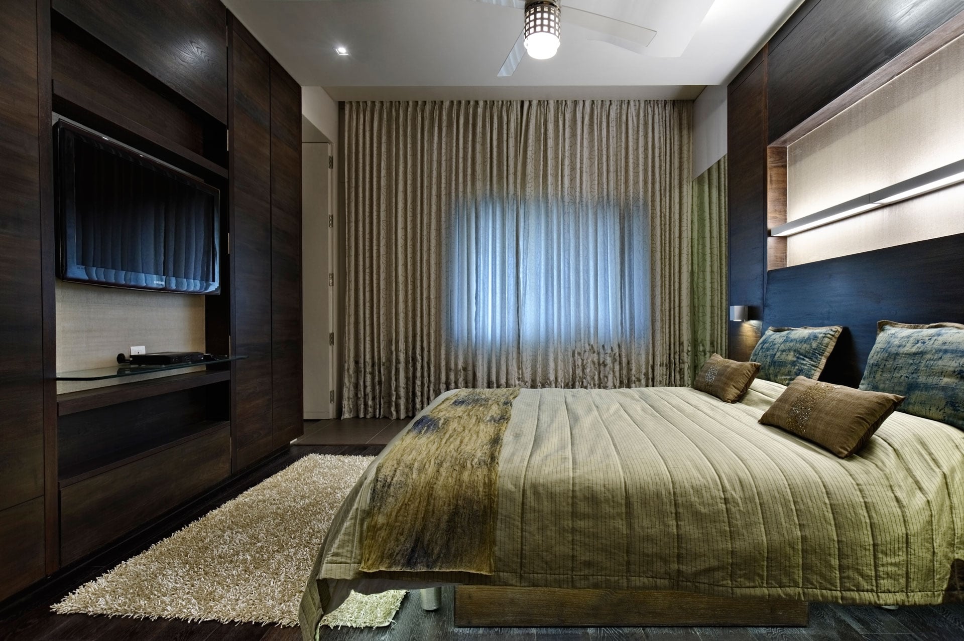 Cozy Bedroom finished in rich veneer