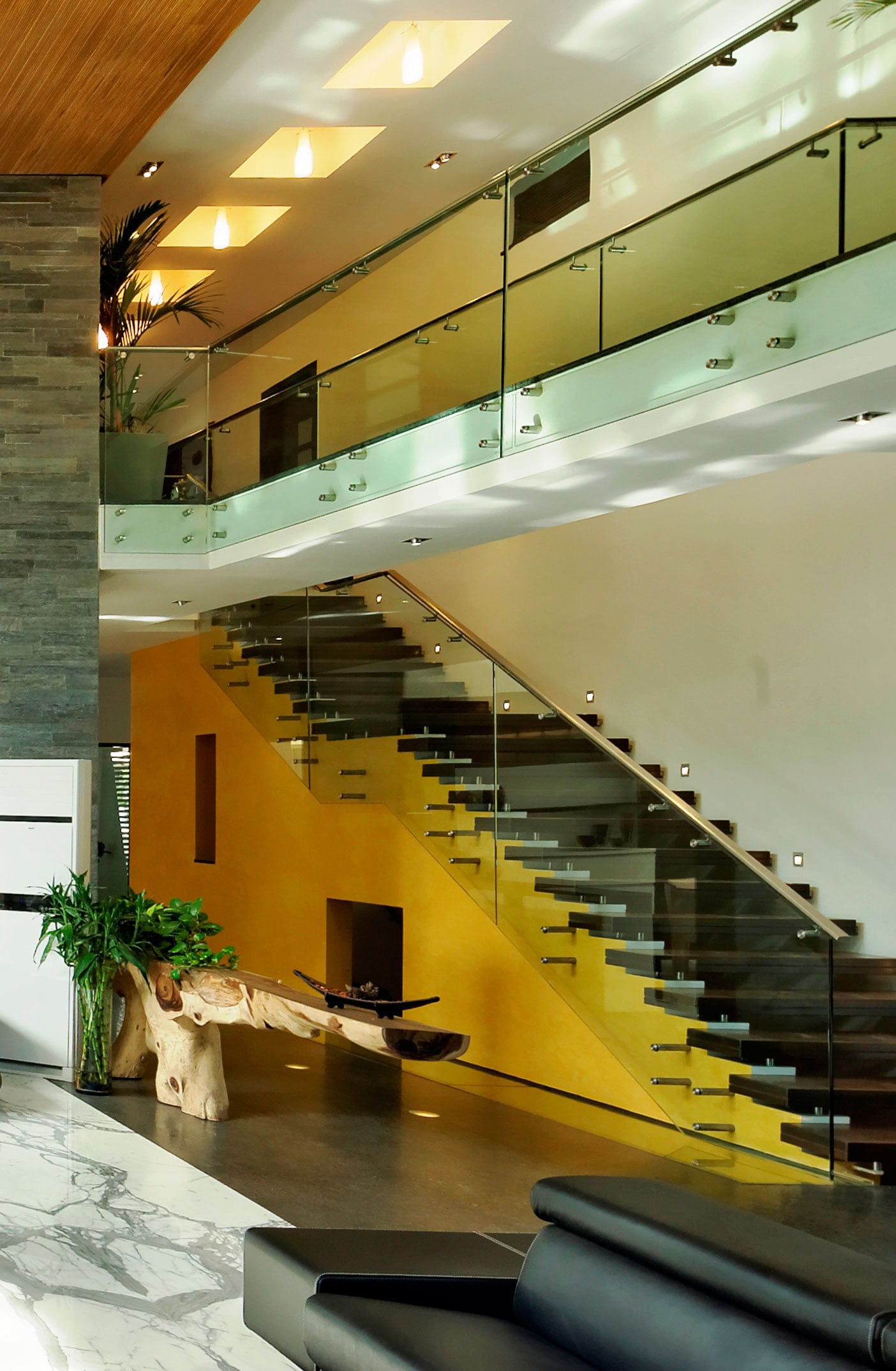 Connecting Staircase