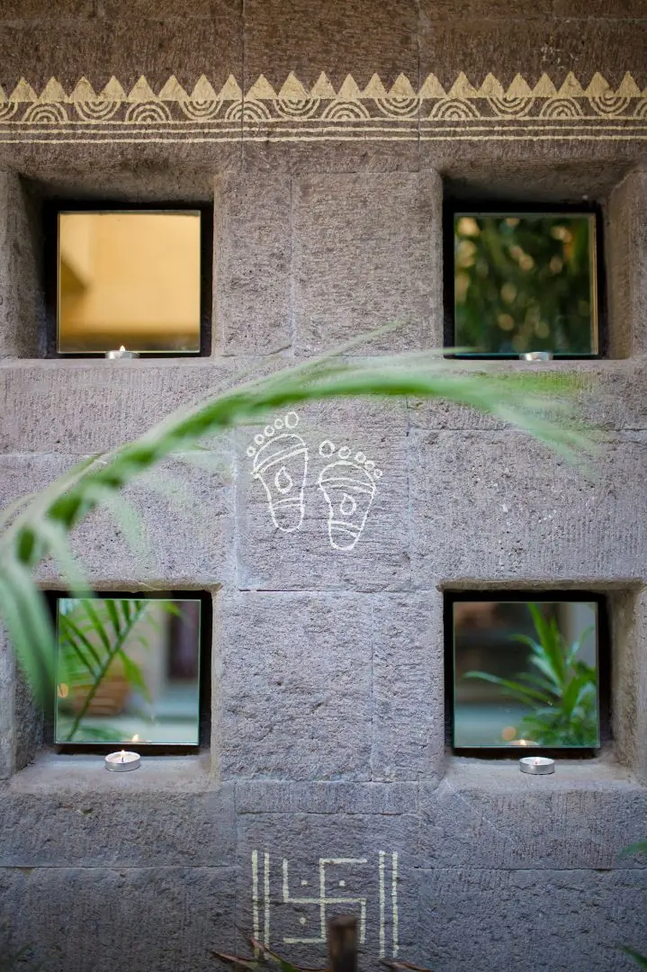Traditional elements and materials